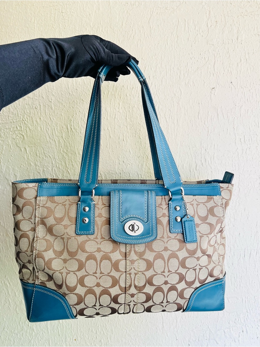 Coach Hampton Signature Carryall Tote EUC